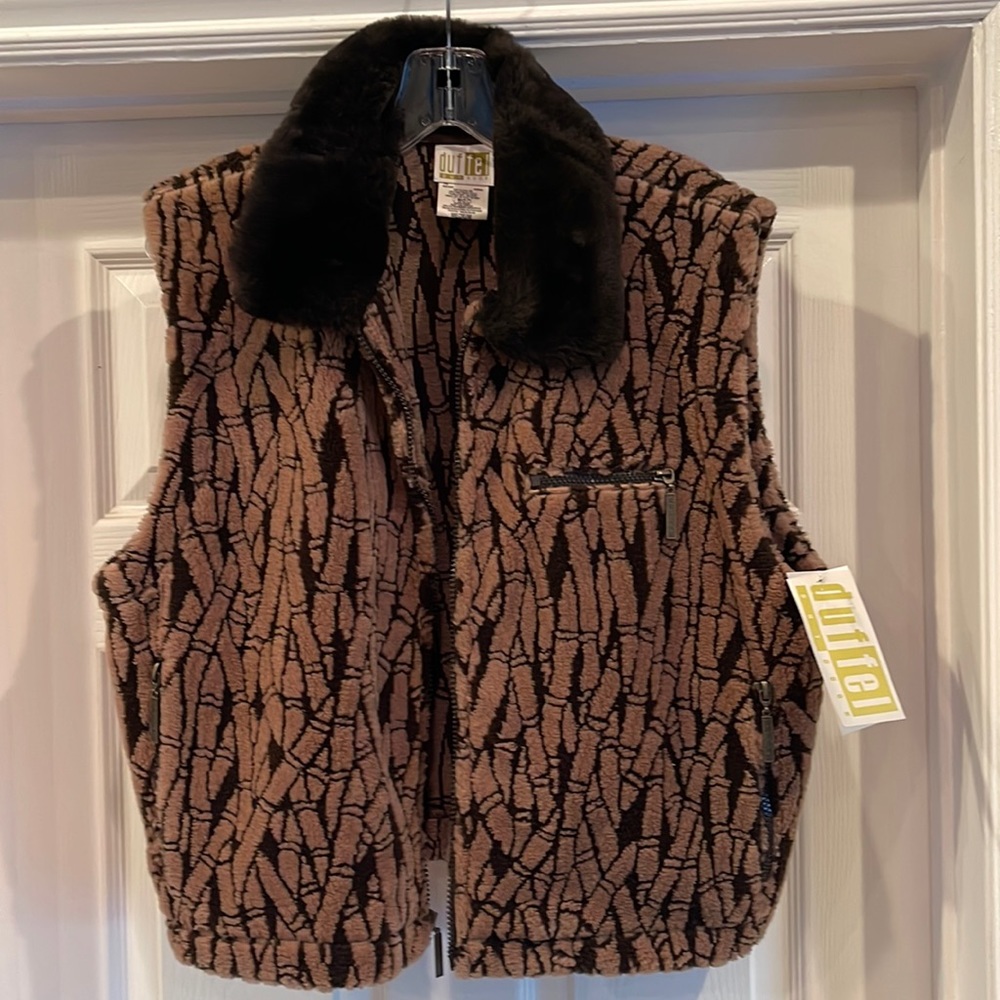 DUFFEL faux fur vest with pockets